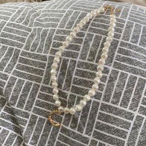 Forever 21 pearl necklace